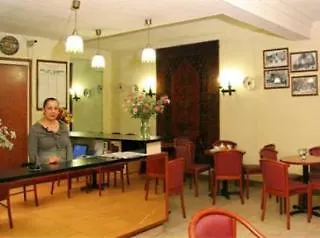Camelia International Hotel Paris